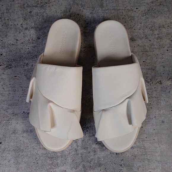 Mercedes Castillo White Slipper Sandals - Picture 2 of 16